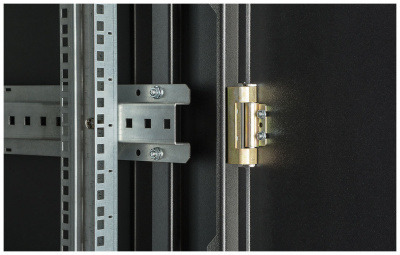 Шкаф телекоммуникационный напольный 19",18U(600x800), ШТ-НП-М-18U-600-800-М-Ч, передняя дверь металл, черный ССД