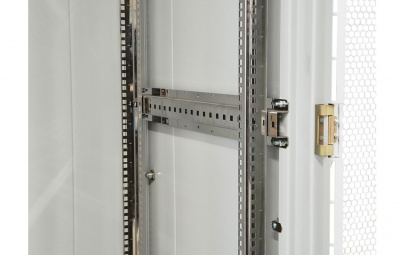 Шкаф телекоммуникационный напольный 19",18U(600x800), ШТ-НП-18U-600-800-П, передняя дверь перфорированная ССД