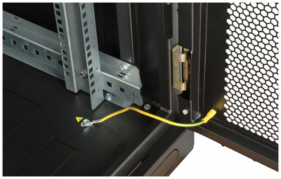 Шкаф телекоммуникационный напольный 19", 33U(800x1000), ШТ-НП-М-33U-800-1000-П-Ч, передняя дверь перфорация, черный ССД