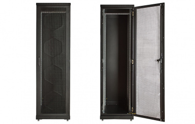 Шкаф телекоммуникационный напольный 19",18U(600x600), ШТ-НП-М-18U-600-600-П-Ч, передняя дверь перфорация, черный ССД